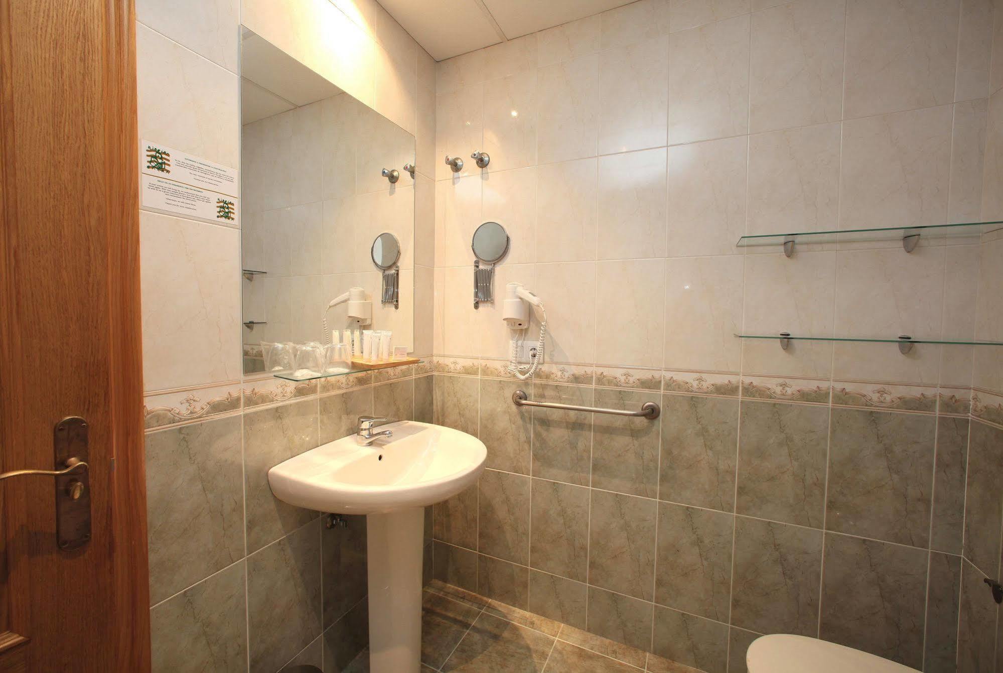 Hotel Ribeira Sacra Монфорте-де-Лемос Экстерьер фото