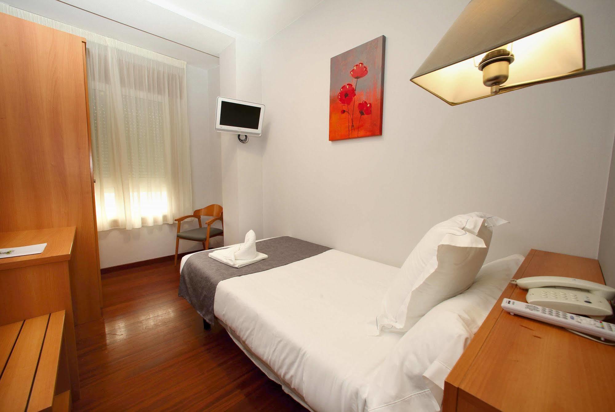 Hotel Ribeira Sacra Монфорте-де-Лемос Экстерьер фото
