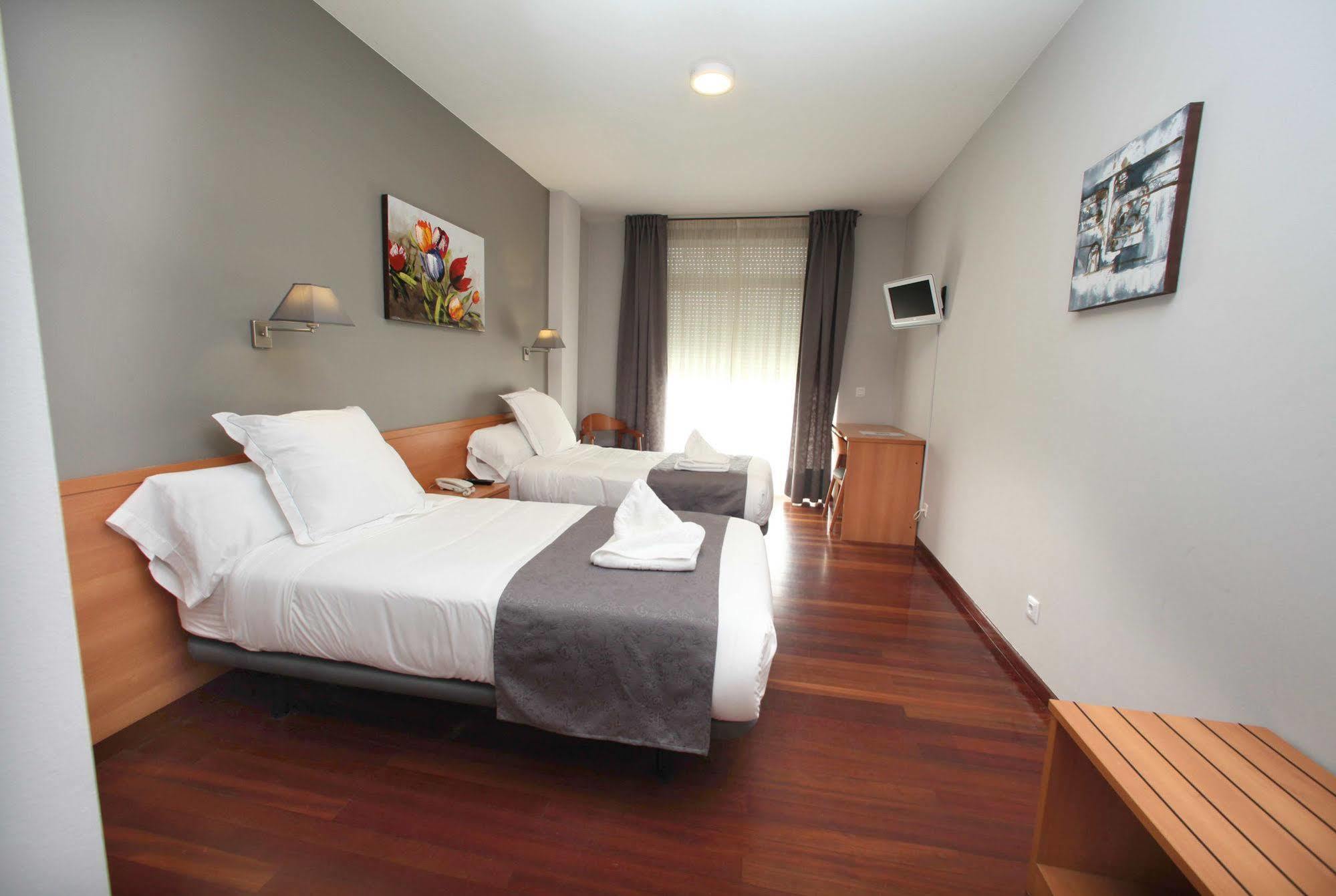 Hotel Ribeira Sacra Монфорте-де-Лемос Экстерьер фото