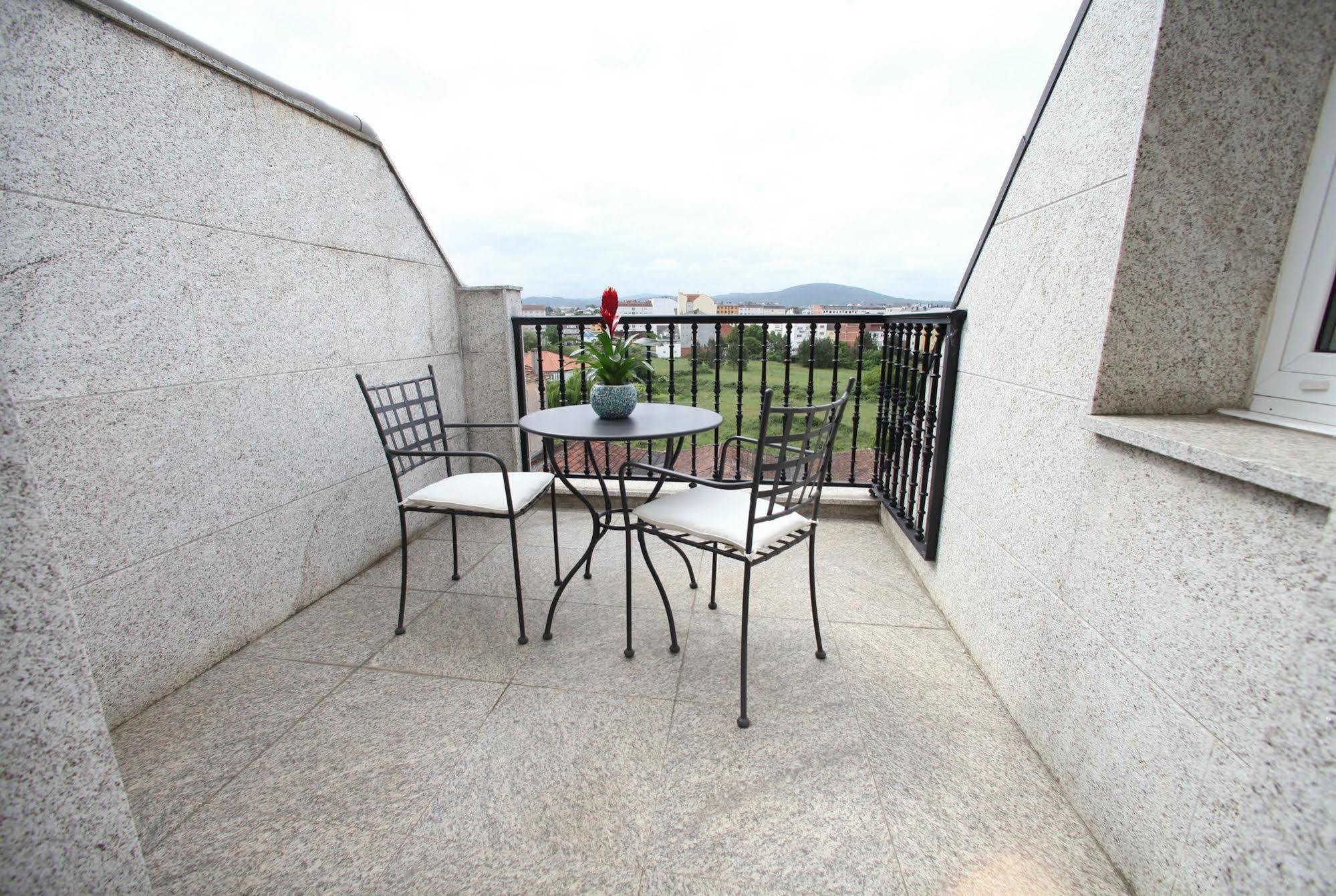 Hotel Ribeira Sacra Монфорте-де-Лемос Экстерьер фото