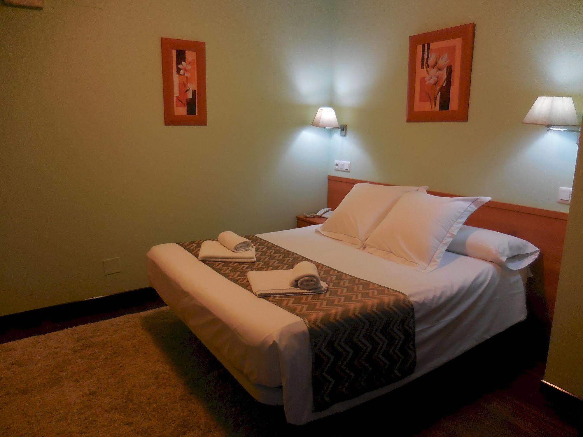 Hotel Ribeira Sacra Монфорте-де-Лемос Экстерьер фото