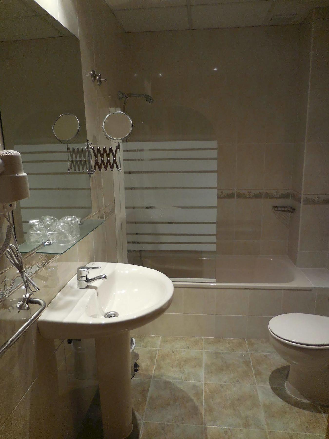 Hotel Ribeira Sacra Монфорте-де-Лемос Экстерьер фото